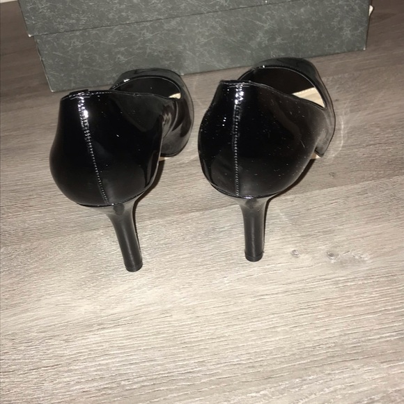 Via Spiga peep toe black patent pump - Picture 2 of 5